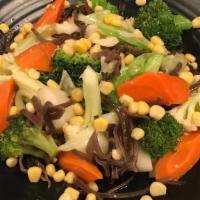 SP5. Vegetable Delight · Cauliflower, broccoli, carrot, cabbage, corn and black fungus.