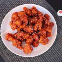 Chicken pop 닭강정 · Fried chicken tight