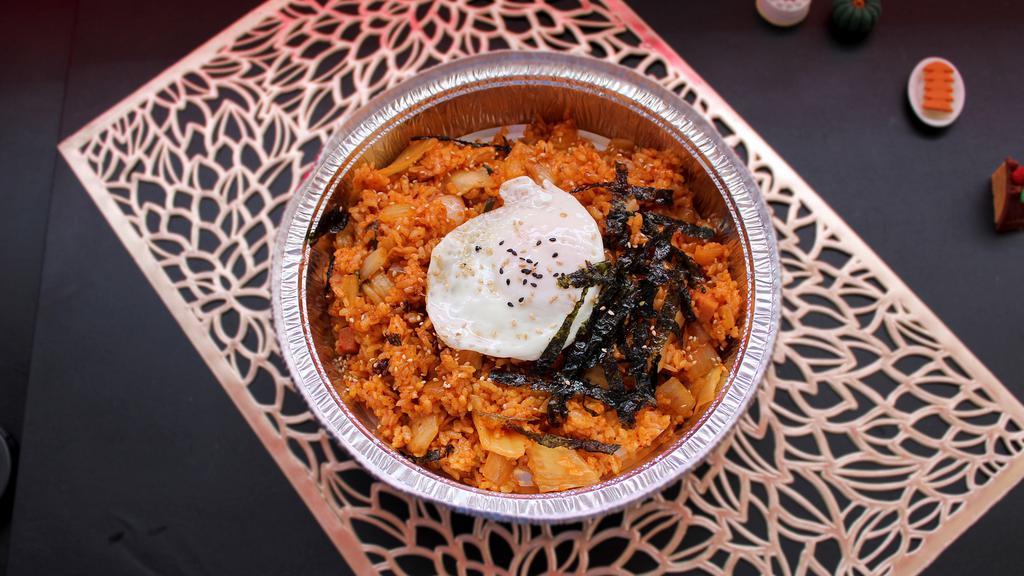 Kimchi fried rice · Ingredient : kimchi, egg, onion, spam