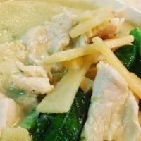Green Curry · Green bean, bell pepper, bamboo shoot, and basil with a choice of chicken, pork, beef, or to...