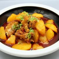 土豆烧排骨 · Braised Pork Ribs with Potato