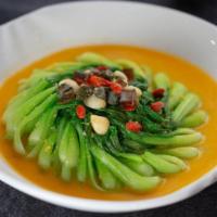 上汤皮蛋嫩菜苗 · Chinese Greens in Soup-Stock