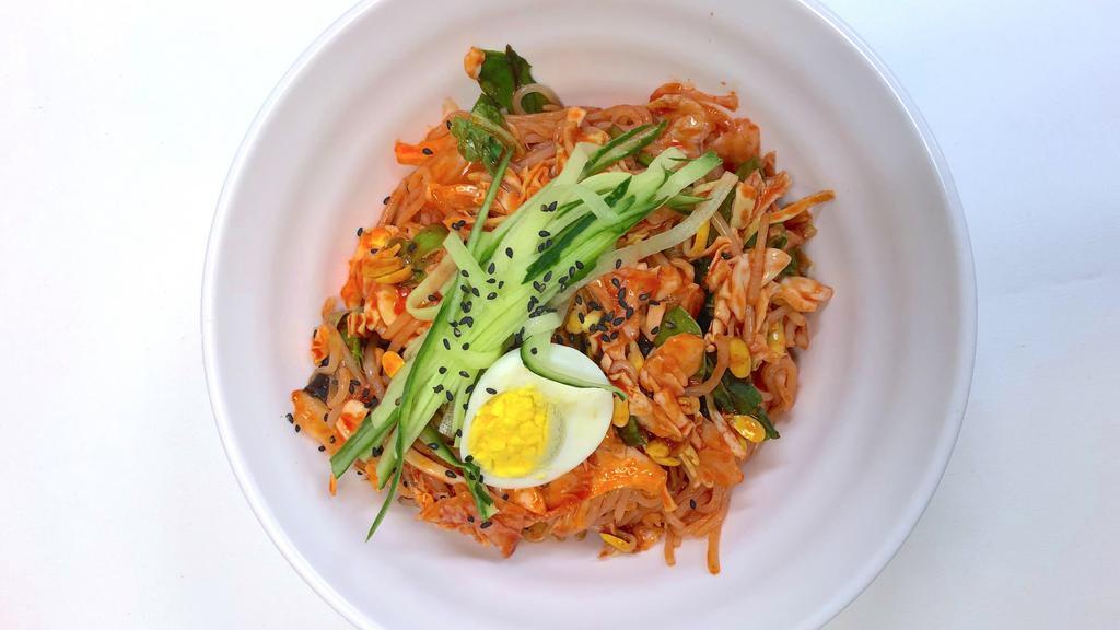 Spicy Jolmyeon Chewy Noodle · Vegetarian.
