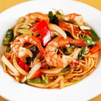 Spicy Garlic Spaghetti (Vegetarian) · new!Green onions, white onions, bell peppers, basil, chili, garlic, chili paste. Spaghetti.