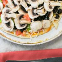 Curry Veggie Delight-Large · Organic Spicy Curry Sauce, Mozzarella Cheese, Mushrooms, Bell Peppers, Olives, Red Onions, D...