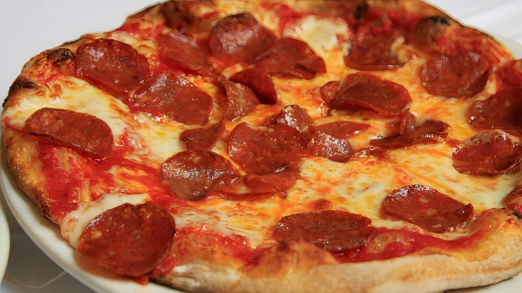 Pizza Pepperoni · Pepperoni, mozzarella cheese and tomato sauce
