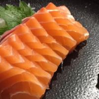 Salmon Sashimi · 8 pieces