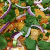 Curry Chicken Masala · Curry sauce, mozzarella, diced tomatoes, red onions, masala chicken, green onions and fresh ...