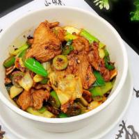 小碗农家小炒肉(country style sautéed pork)  · spicy