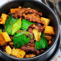 小碗农家豆干炒肉（pork&dried tofu w/black bean pepper sauce) · spicy