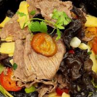 138. Beef Sliced in Hot Stone Pot   石锅小肥牛 · Extra spicy.