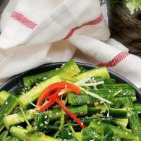  蒜泥黄瓜条 Cucumber salad w/garlic · 