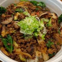 Spicy Beef Donburi  · House ground beef, spicy miso sauce, green onion.