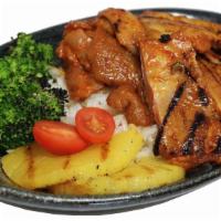 Spicy Chicken Bowl · Hot. Grilled chicken, spicy sauce, baby spinach, grilled pineapple, Cherry tomato, Rice, Hou...