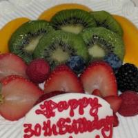 Strawberry short cake 新鲜草莓🍓蛋糕 · 8” Vanilla cake with fresh strawberries filling