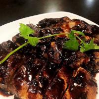 Braised Duck in Brown Sauce Shanghai Style（quarter） · 本帮酱鸭（4分之一）