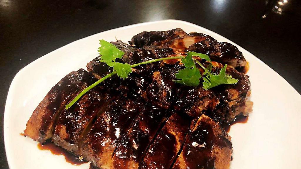Braised Duck in Brown Sauce Shanghai Style（quarter） · 本帮酱鸭（4分之一）