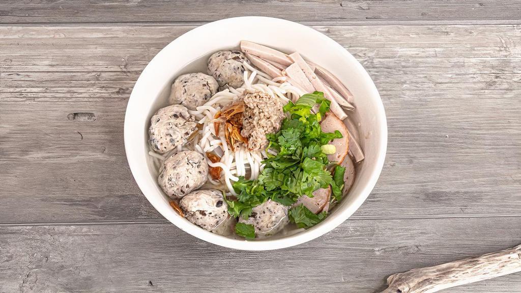 24. Bun Moc · Vermicelli Noodles Soup with Pork Ball , Lean Pork and Vietnamese Steamed Ham