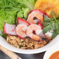 33a. Hu Tieu · Rice Noodles with Steamed Pork, Shrimps, Fish Cakes and Quail Eggs
