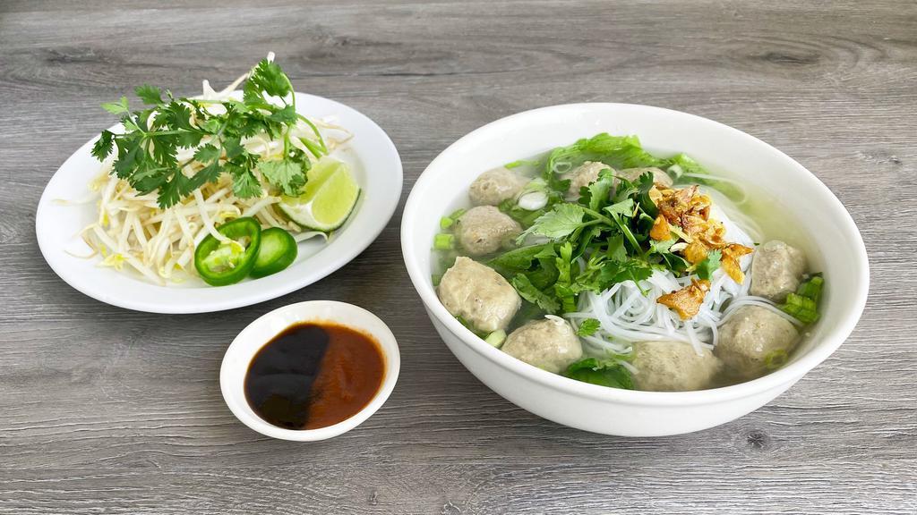 Hu Tieu Bo Vien · Rice Noodles Soup with Beef Balls