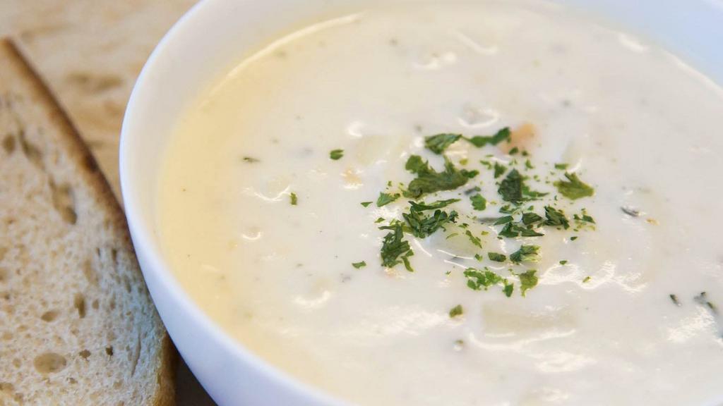 Clam Chowder Soup (S) · 
