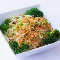 (C) Garlic Noodle · Egg noodles, crisp garlic and scallions tossed in a special house sauce. Served with fried t...
