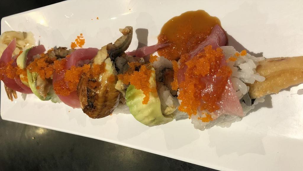 City Boy's Roll · Shrimp tempura, eel, tuna, avocado, tobiko.