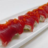 Golden Gate Roll · In : Real crab & Avocado. Top:  Tuna with Tobiko