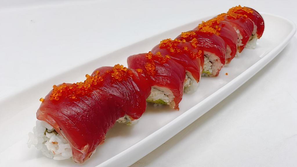 Golden Gate Roll · In : Real crab & Avocado. Top:  Tuna with Tobiko