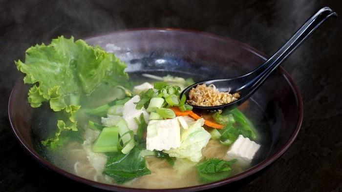 Vegetable Noodle · fresh tofu, mixed vegetable, fried garlic, cilantro in vegetarian broth
