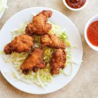 Cánh Gà Chiên (Cay) / Spicy Chicken Wings · served with sweet chili sauce