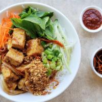 133. Bún Chay (vegan) · vermicelli with lemongrass tofu, cucumber, lettuce, bean sprout, mint leaves and roasted pea...
