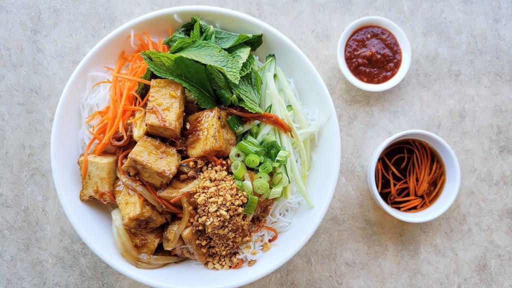 133. Bún Chay (vegan) · vermicelli with lemongrass tofu, cucumber, lettuce, bean sprout, mint leaves and roasted peanuts served with a vinaigrette