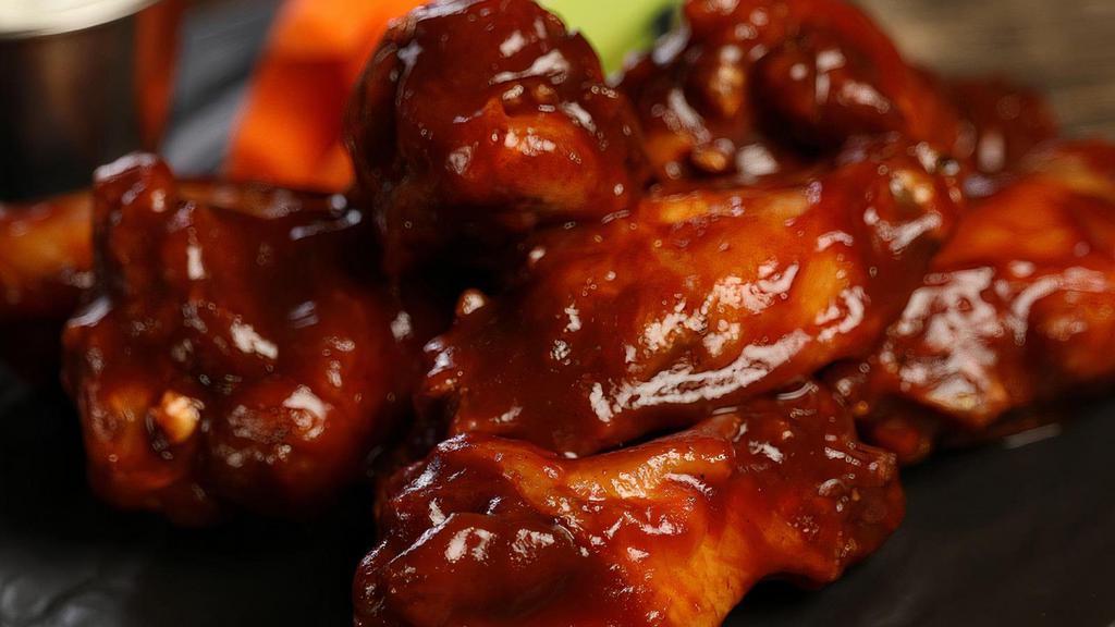 Traditional Classic Bbq Wings · Eight pieces of classic BBQ wings (mild heat).