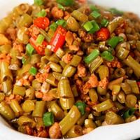 15. Pickled Green Beans with Minced Pork 酸豆角肉末 · Mild.