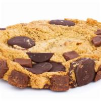 Chocolate Chip Cookie · gourmet chocolate chunk cookie