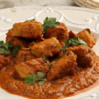 Karamadai Mutton Masala · A curry made with seasoned mutton and made into a mouth-watering gravy.