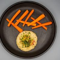 MINI HUMMUS · carrots