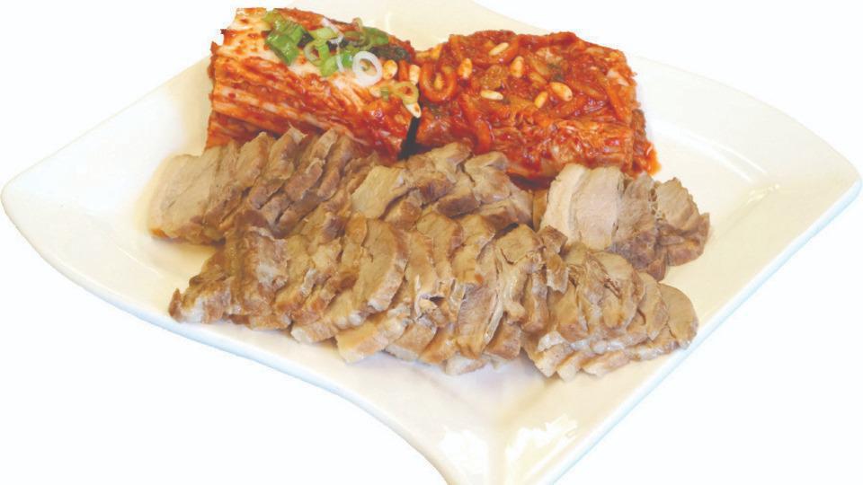Korean Steamed Pork (BoSsam) 보쌈 · Steamed Pork with Kimchi (prepared with raw oysters) and served with Korean dipping house sauce (SsamgJang)