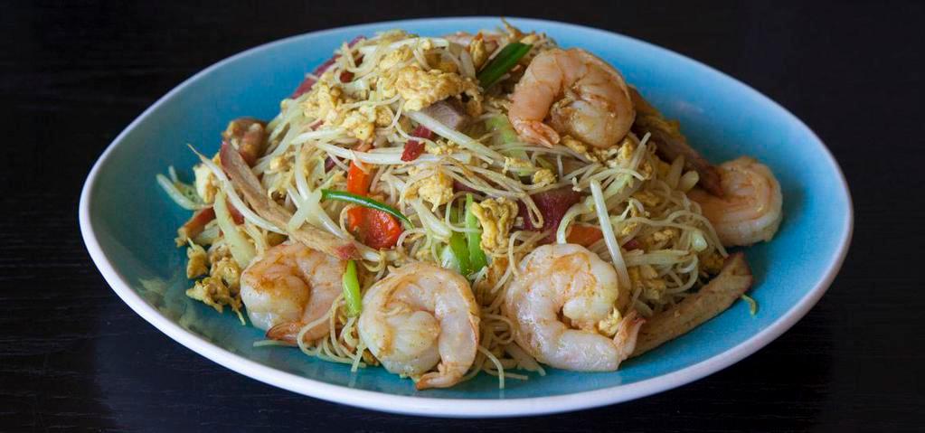 Singapore Street Noodles · Prawns, BBQ pork, sprouts, onions and rice noodles stir-fried in a curry sauce.