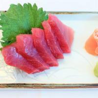 Maguro (Raw Tuna) · 5 pieces.