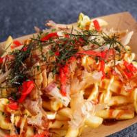 Okonomiyaki Fries お好み焼きクリスピーフライ · Fries topped with okonomiyaki sauce, red ginger, mayonnaise, bonito & seaweed flakes.