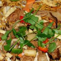 6P. Mì Xào Mềm (Chay, Bò, Gà, Hoặc Dồ Biển) · Chow mein (choice of vegetarian, beef, chicken, or seafood).