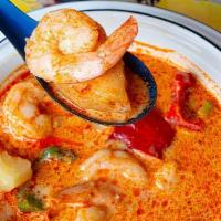 Kang Goong (Shrimps & Pineapple red curry) · Pintoh's Red curry with shrimps, pineapple, bell pepper and kaffir lime leaves. Healthy and ...