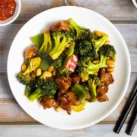 Mongolian Vegan Beef · Mongolian vegan beef sauteed with peppers and broccoli in a spicy sauce.