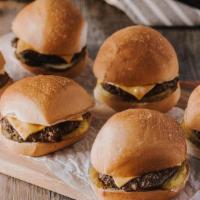 Roadies With Cheese Sliders Party Pack · Pack of 6, mini steakhouse burgers with choice of American, cheddar or Swiss.