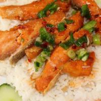 MO3. Crispy Salmon Rice · Cơm cá salmon