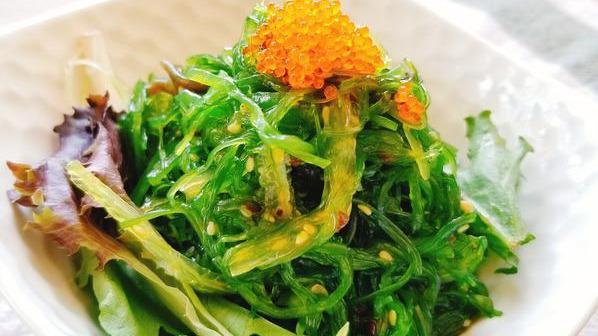 Seaweed Salad · Dark green leafty seaweed mixed with roasted sesame and homade flavorful sauce. mild spicy.
*contains soy, wheat, chili*