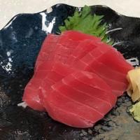 Tuna Sashimi · Sliced raw tuna (maguro) sashimi, 7 pcs