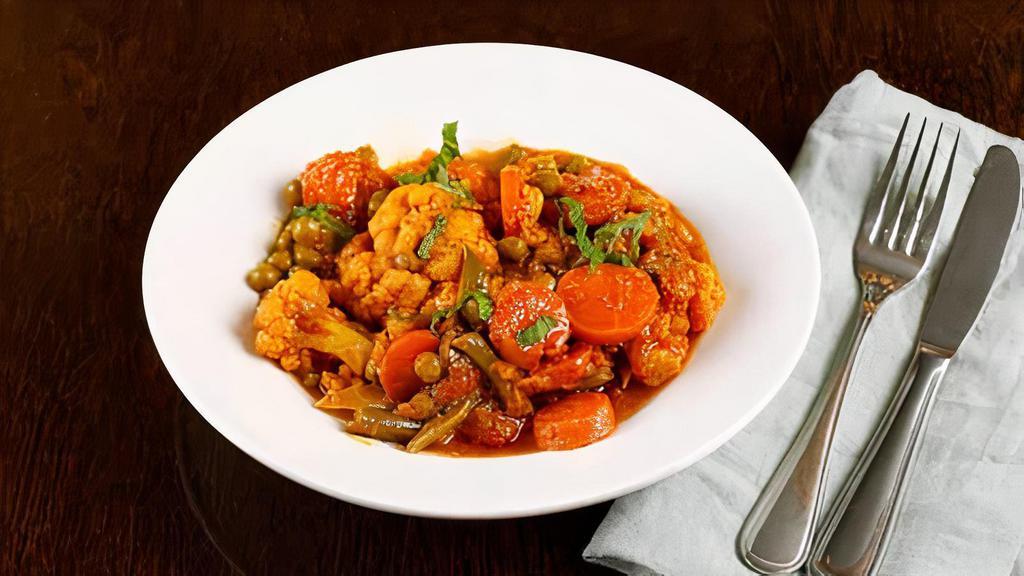 Mix Vegetable Curry · Vegan. Fresh mixed vegetables cooked in a onion & tomato sauce.